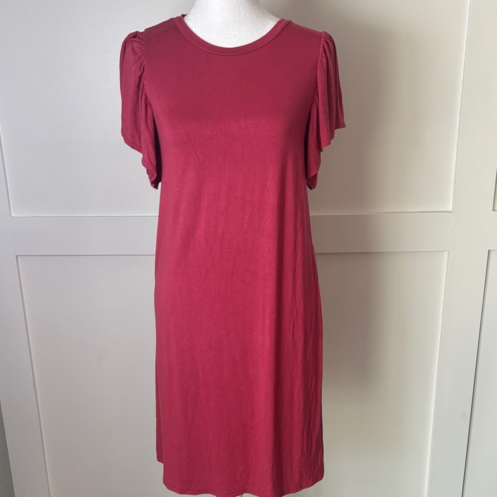 Express dark pink Flutter Sleeve Dress in XS excellent condition